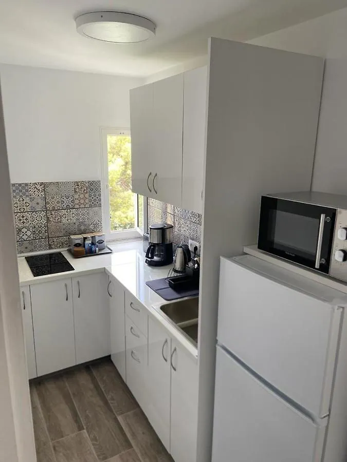 בנאלמדנה Gamonal Suite 0*,